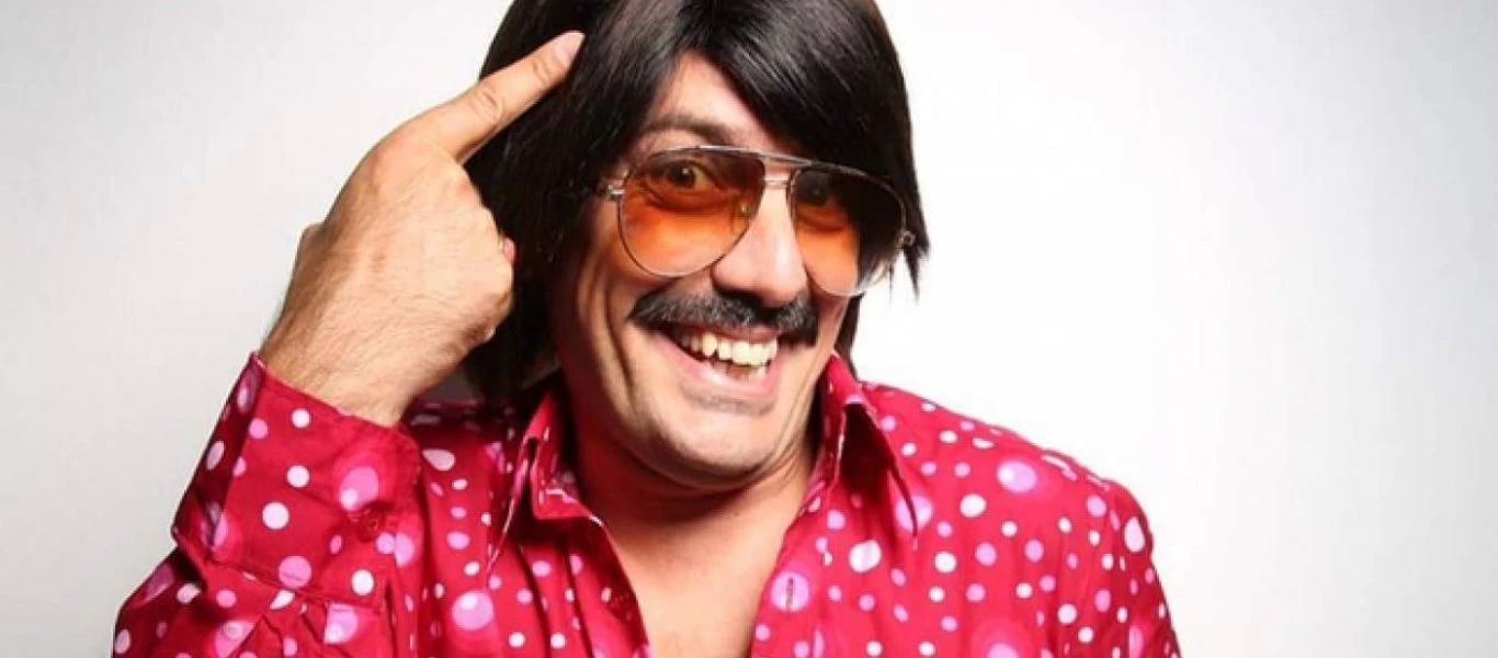 Τόνυ Σφήνος: «Έχω κάνει παράνομο γάμο στο Las Vegas με άντρα - Ήμουν μεθυσμένος»